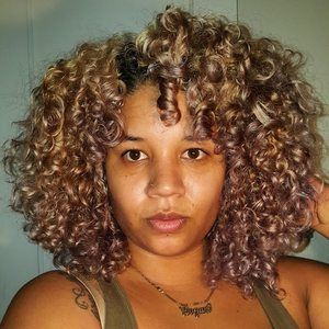 Meet your Posher, Tiara